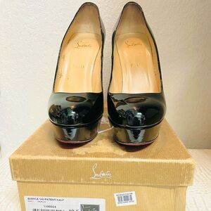 EUC! Bianca Christian Louboutin. 40.5 Black patent. 120mm